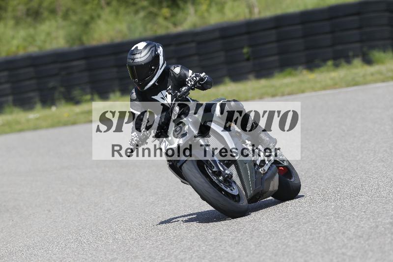 Archiv-2025/09 22.04.2025 Cornu Master School ADR/gruen-vert/29